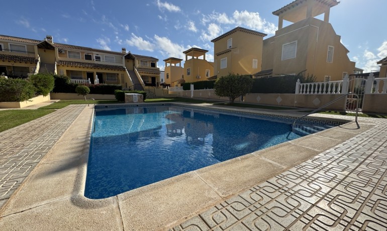 Revente - Appartement / Flat -
Orihuela Costa* - Villamartin*