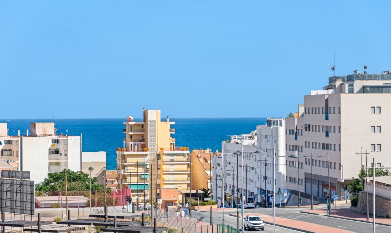 Sale - Apartment / Flat -
El Campello - El Amerador