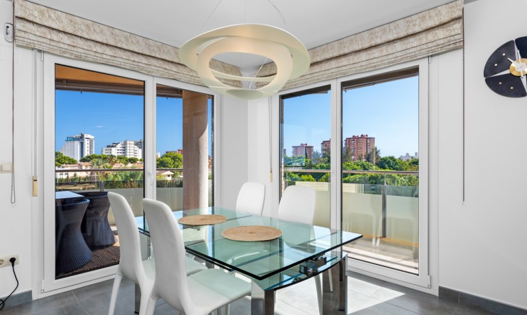 Sale - Apartment / Flat -
El Campello - El Amerador