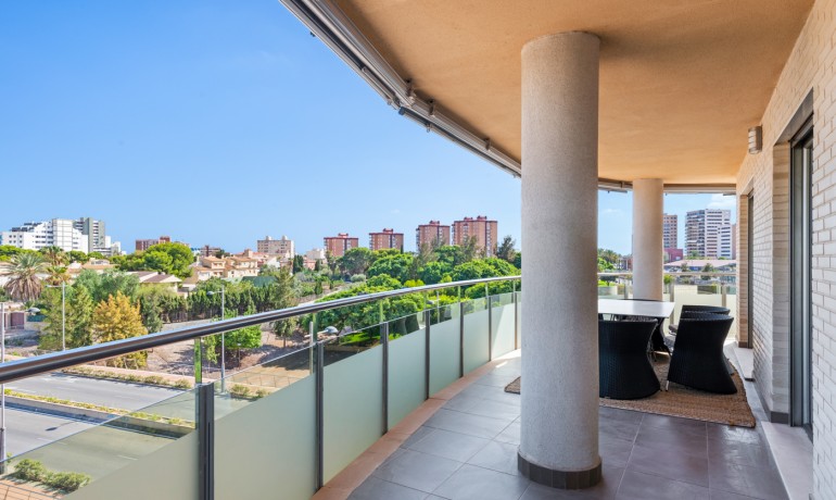 Sale - Apartment / Flat -
El Campello* - El Amerador