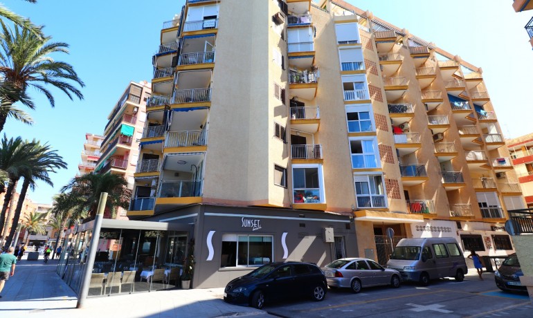 Herverkoop - Appartement / Flat -
Torrevieja* - Playa del Cura*