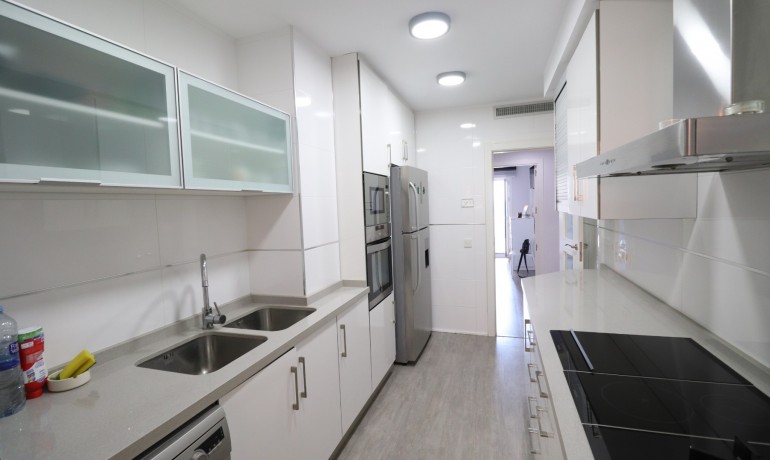 Sale - Apartment / Flat -
Torrevieja* - Playa del Cura*