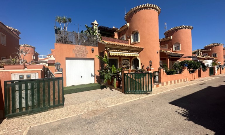 Sale - Villa -
Orihuela Costa* - Playa Flamenca*