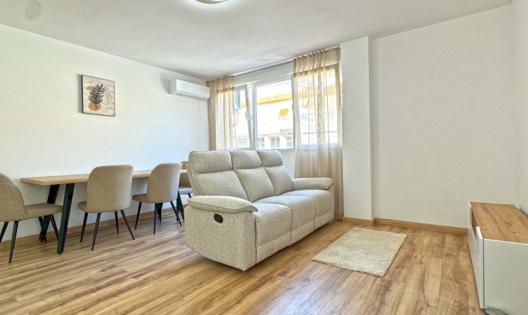 Revente - Appartement / Flat -
Torrevieja* - Parque Los Naciones*