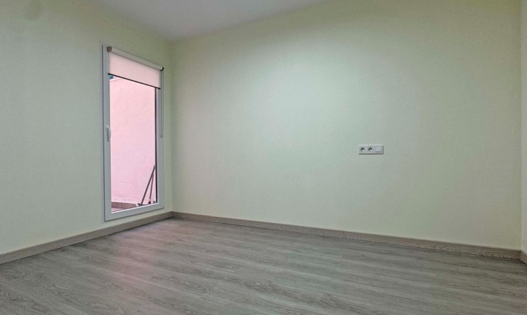 Revente - Appartement / Flat -
Torrevieja* - Parque Los Naciones*