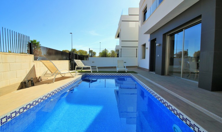 Herverkoop - Villa -
Orihuela Costa* - Villamartin*