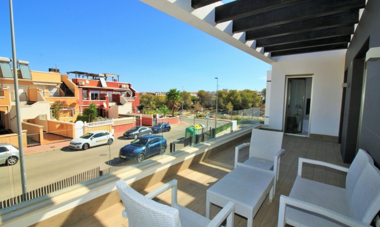 Herverkoop - Villa -
Orihuela Costa* - Villamartin*