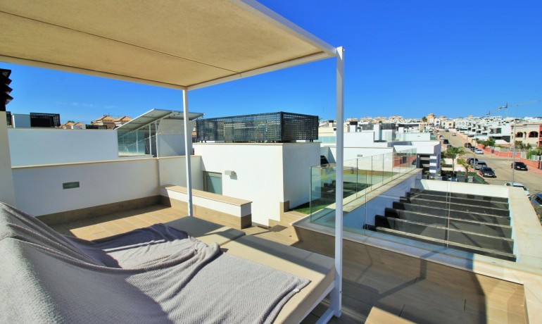 Sale - Villa -
Orihuela Costa* - Villamartin*