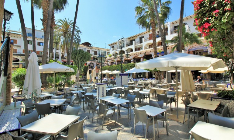 Herverkoop - Villa -
Orihuela Costa* - Villamartin*