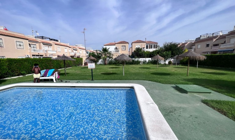 Sale - Apartment / Flat -
Torrevieja* - Las Calas*