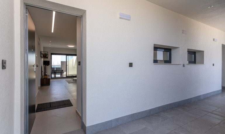 Sale - Apartment / Flat -
Guardamar del Segura* - El Raso*