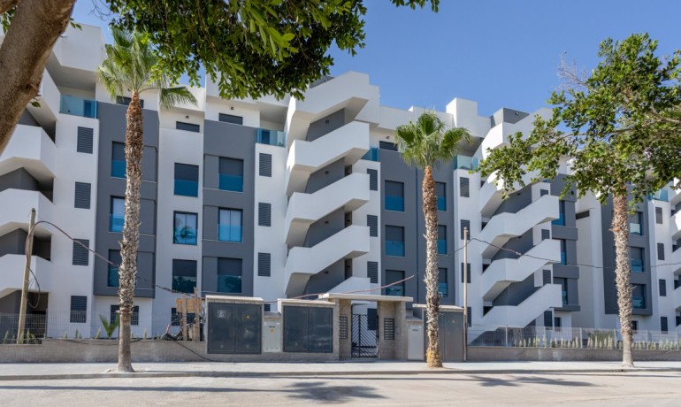 Sale - Apartment / Flat -
Guardamar del Segura* - El Raso*