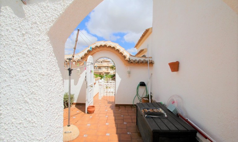 Sale - Villa -
Orihuela Costa* - Villamartin*