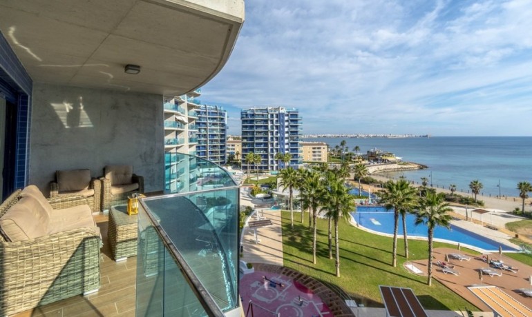 Sale - Apartment / Flat -
Torrevieja* - Punta prima