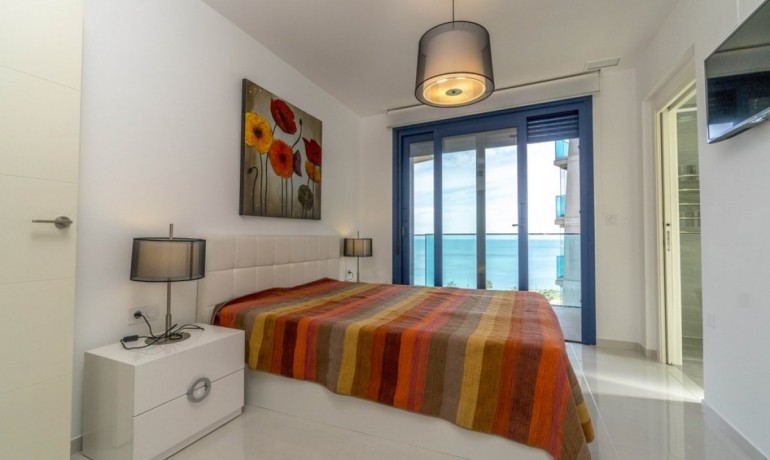 Sale - Apartment / Flat -
Torrevieja - Punta prima