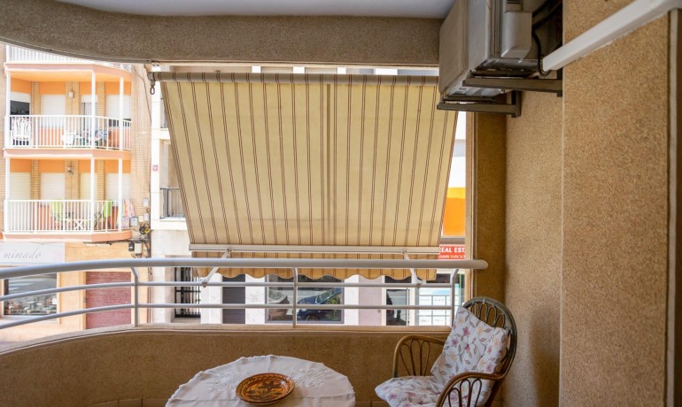 Sale - Apartment / Flat -
Torrevieja - La Mata pueblo