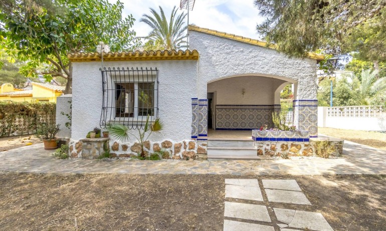 Revente - Villa -
Orihuela Costa - Punta Prima