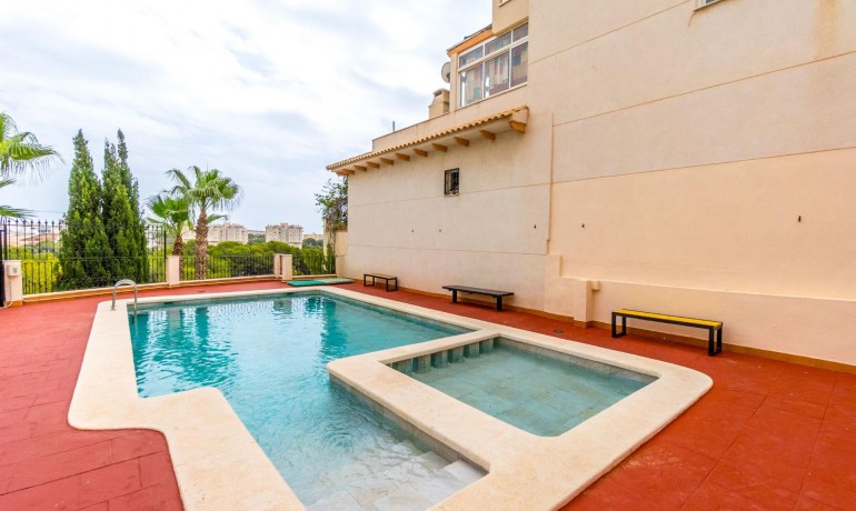 Herverkoop - Appartement / Flat -
Orihuela Costa - Campoamor