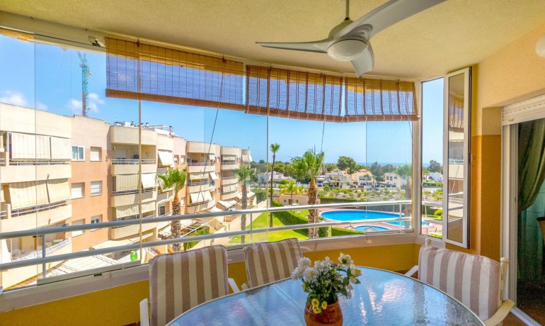 Herverkoop - Appartement / Flat -
Orihuela Costa - Campoamor