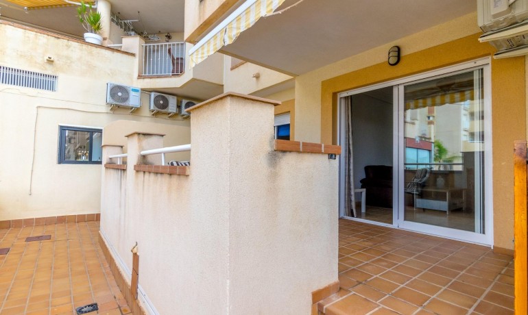 Sale - Apartment / Flat -
Orihuela Costa - Campoamor