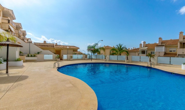 Sale - Apartment / Flat -
Orihuela Costa - Campoamor