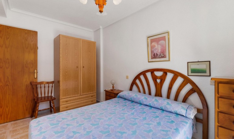 Sale - Apartment / Flat -
Torrevieja - La Mata