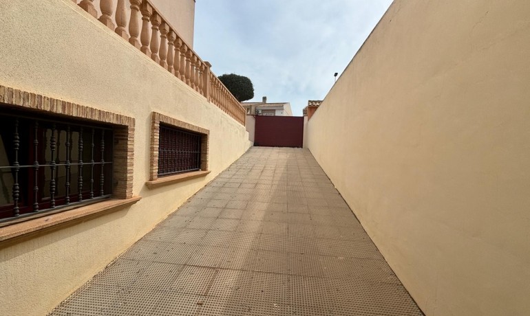 Herverkoop - Villa -
Torrevieja Centro - Torrevieja