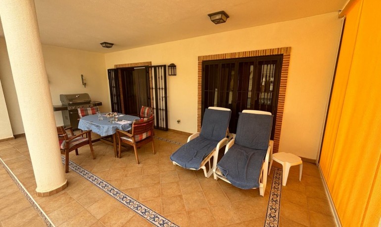 Sale - Villa -
Torrevieja Centro - Torrevieja