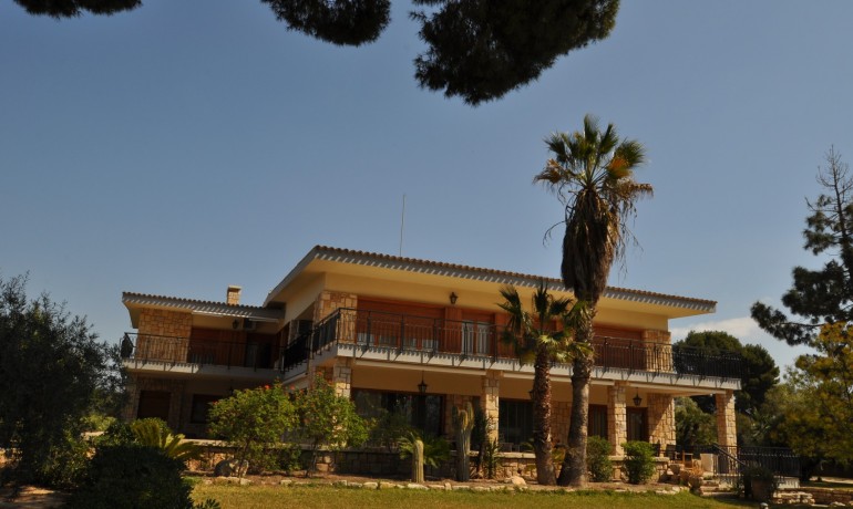 Sale - Villa -
Alicante* - Elda*