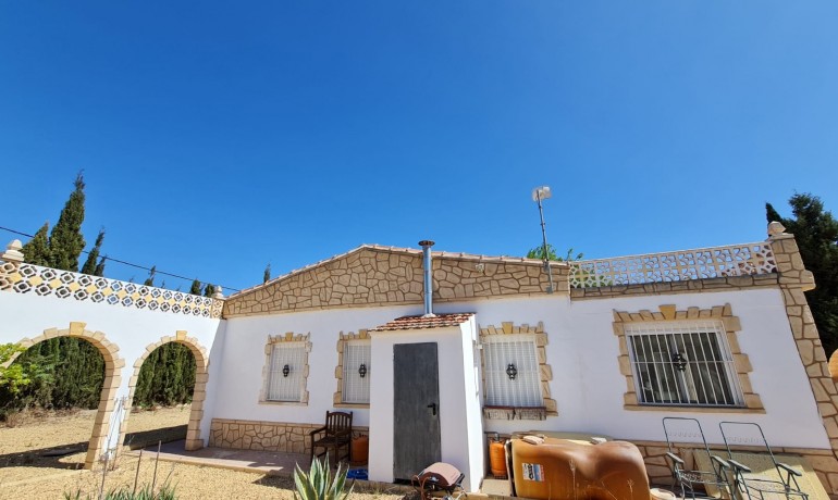 Sale - Villa -
Alicante* - Monovar*