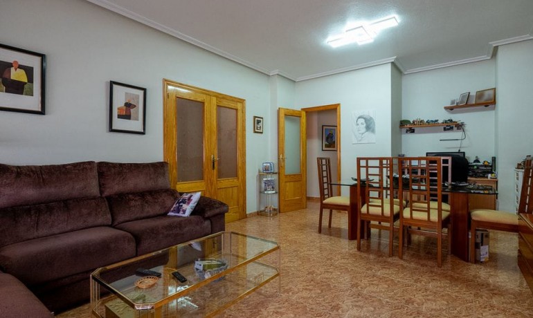 Sale - House -
Alicante* - Algueña*