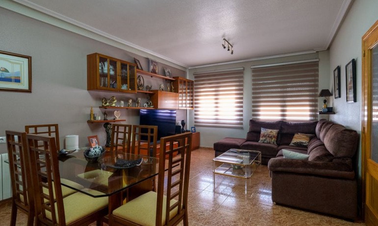 Sale - House -
Alicante* - Algueña*