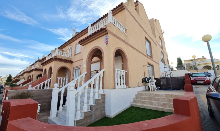 Sale - House -
Alicante* - Monforte del Cid*