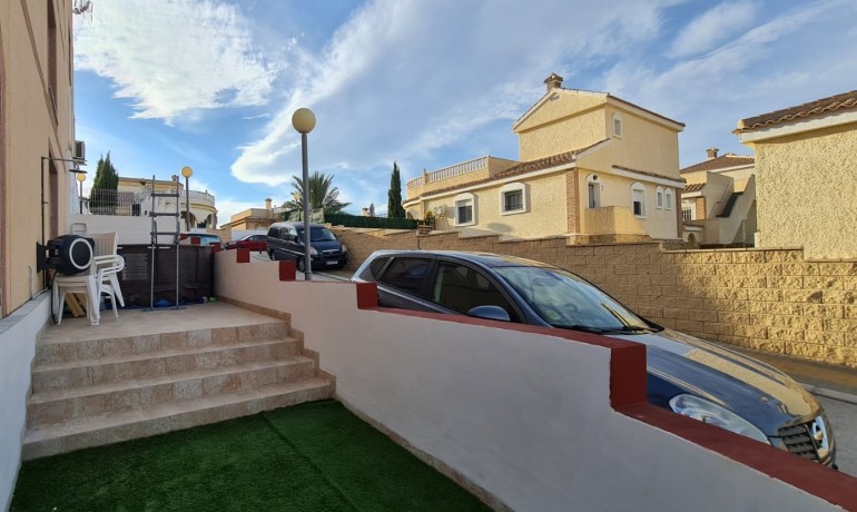 Sale - House -
Alicante* - Monforte del Cid*