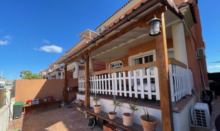 Sale - Villa -
Alicante* - Almoradi*