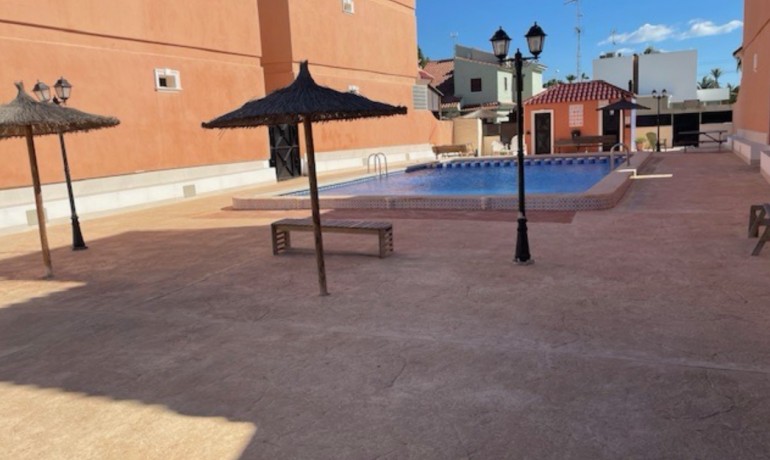 Sale - Villa -
Alicante* - Almoradi*