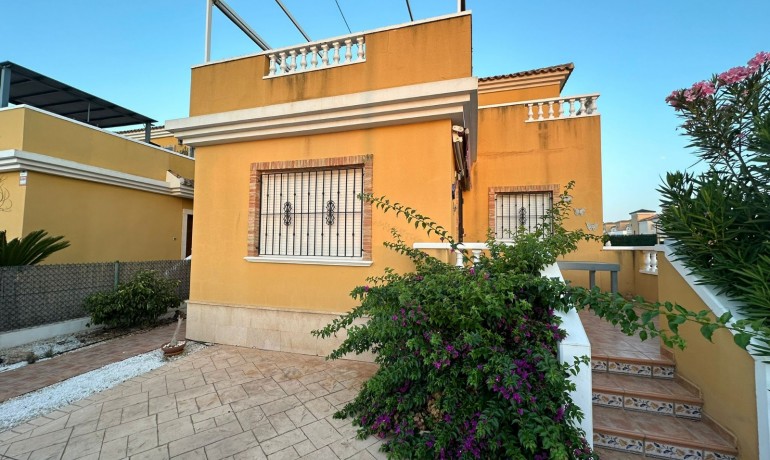 Sale - Villa -
Guardamar del Segura - Guardamar Del Segura