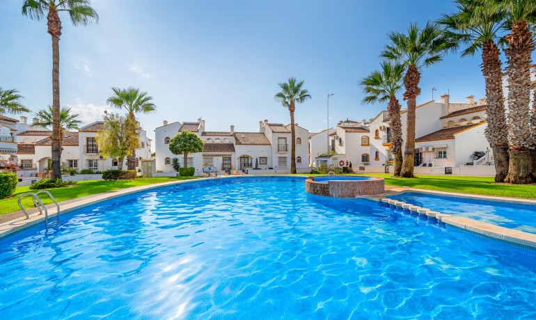 Sale - Villa -
Orihuela Costa* - Los Dolses*