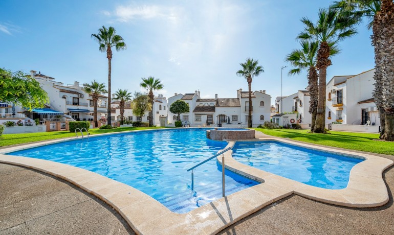 Sale - Villa -
Orihuela Costa* - Los Dolses*