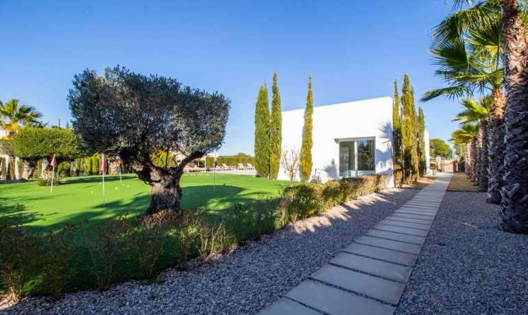 Sale - Villa -
Orihuela - Las colinas