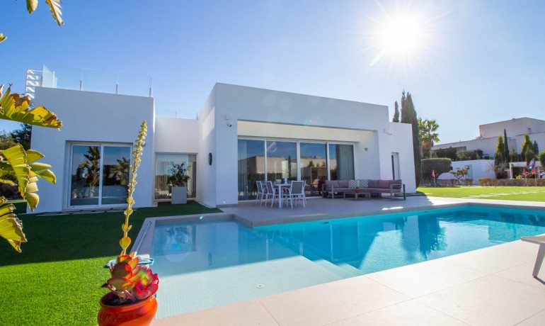 Sale - Villa -
Orihuela* - Las colinas