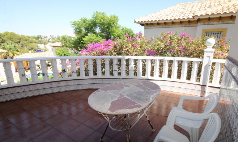 Herverkoop - Villa -
Orihuela Costa* - Orihuela Costa Alicante