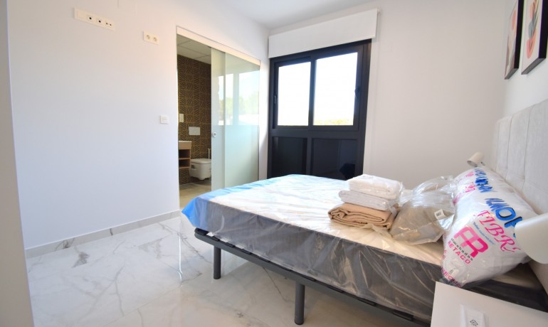 Sale - Apartment / Flat -
Orihuela Costa* - Rioja*