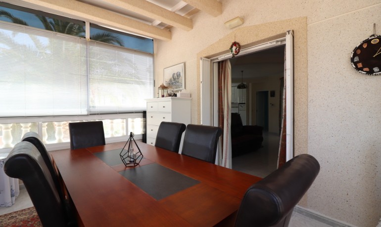 Sale - Villa -
Algorfa