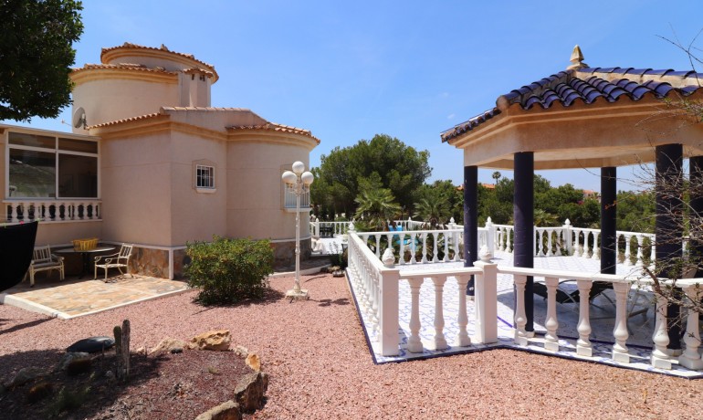 Sale - Villa -
Algorfa