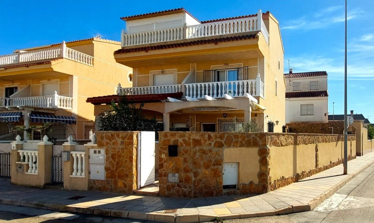 Sale - Villa -
Pilar de la Horadada* - Torre de la Horadada*