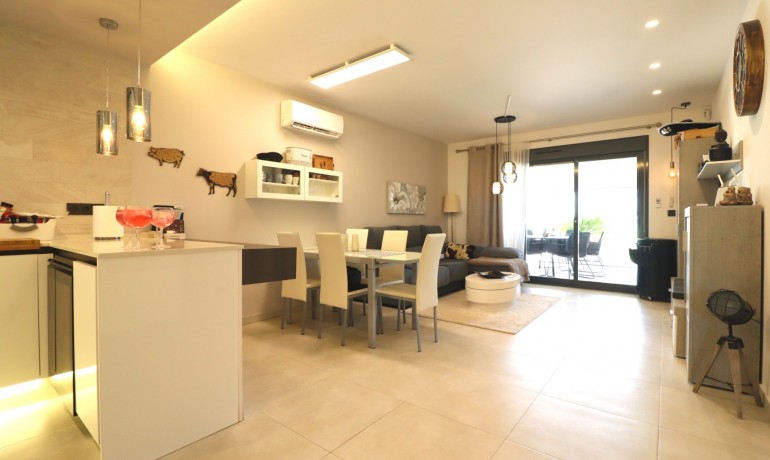 Sale - Apartment / Flat -
Guardamar del Segura* - Guardamar del Seguras*