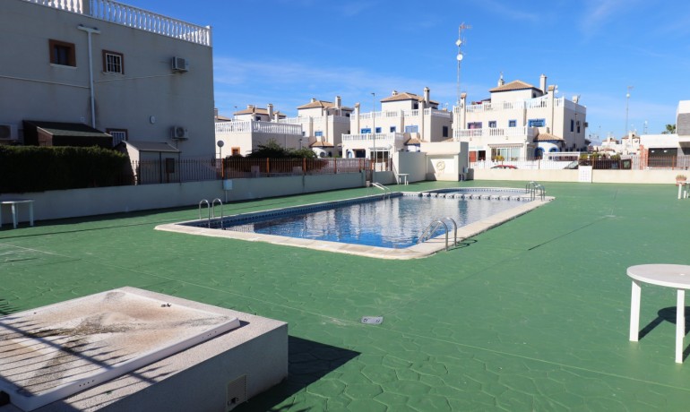 Revente - Villa -
Alicante* - Daya Vieja*