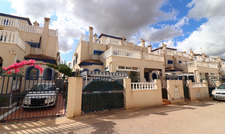 Herverkoop - Villa -
Alicante* - Daya Vieja*