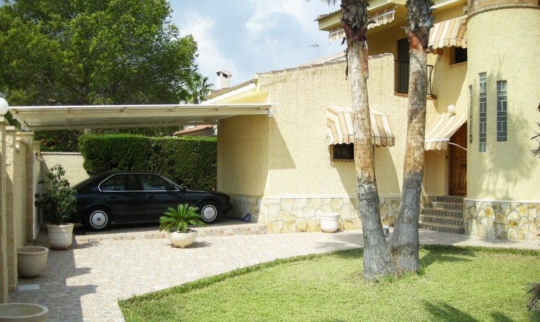 Sale - Villa -
Orihuela Costa* - Dehesa de Campoamor*